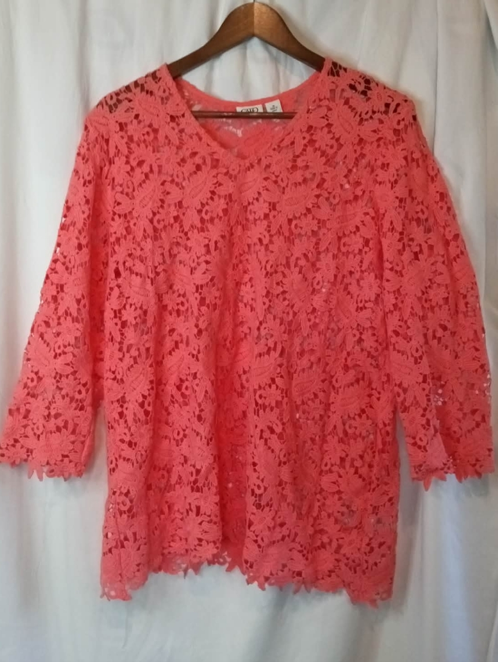 Coral Thick Lace V-Neck 3/4 Sleeve Top Cato Coastal Summer Office Casual Church